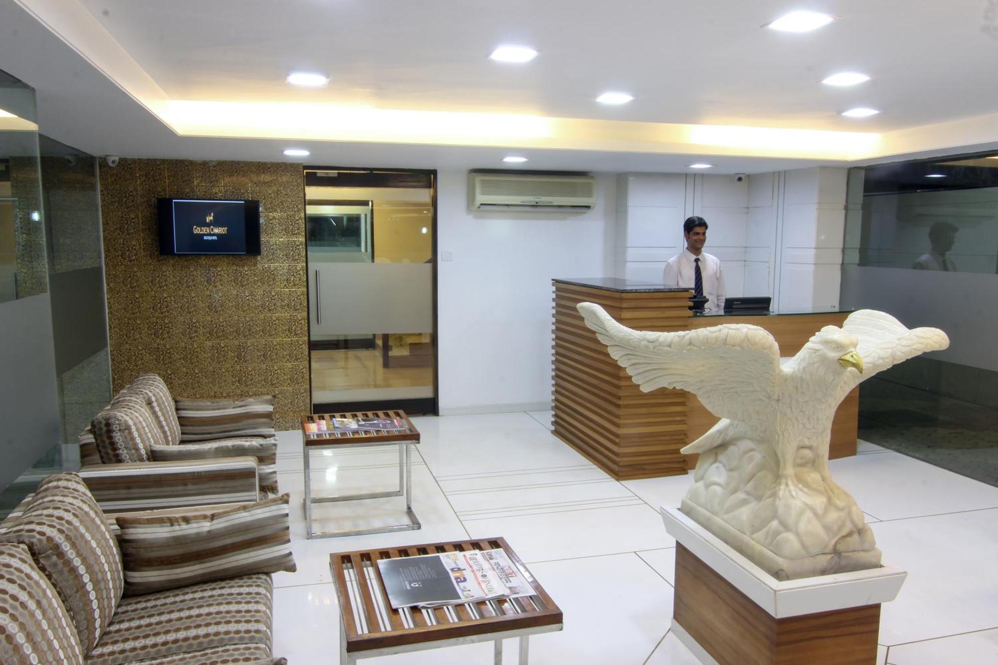 Golden Chariot The Boutique Hotel Mumbai Exteriör bild