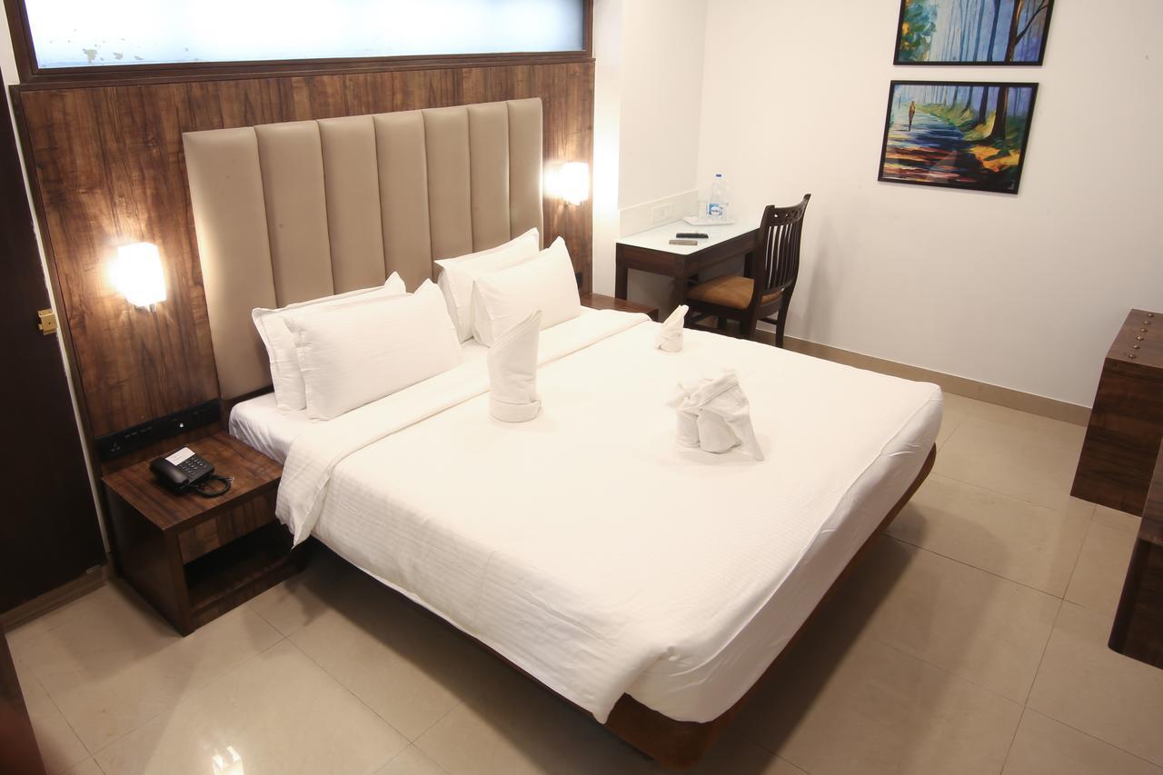 Golden Chariot The Boutique Hotel Mumbai Exteriör bild