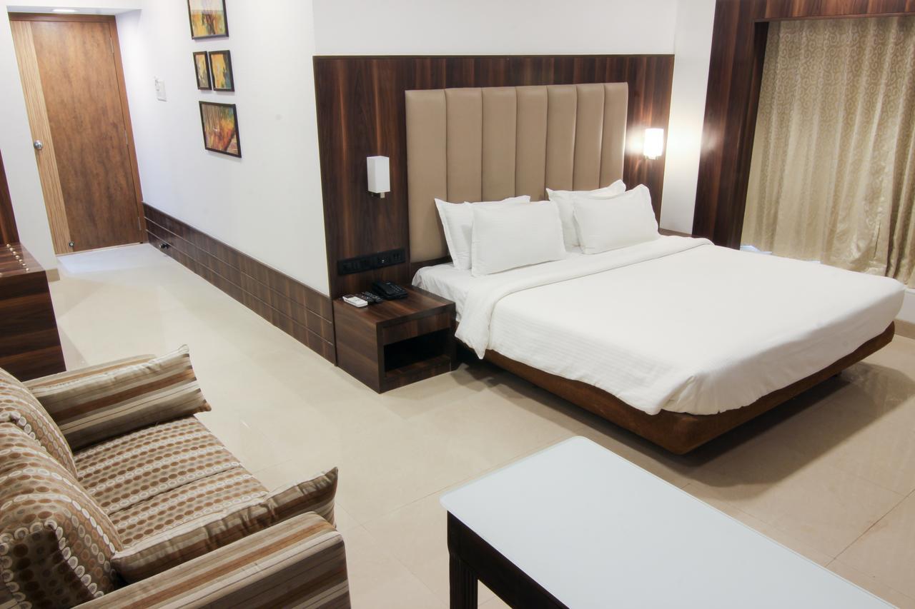 Golden Chariot The Boutique Hotel Mumbai Exteriör bild