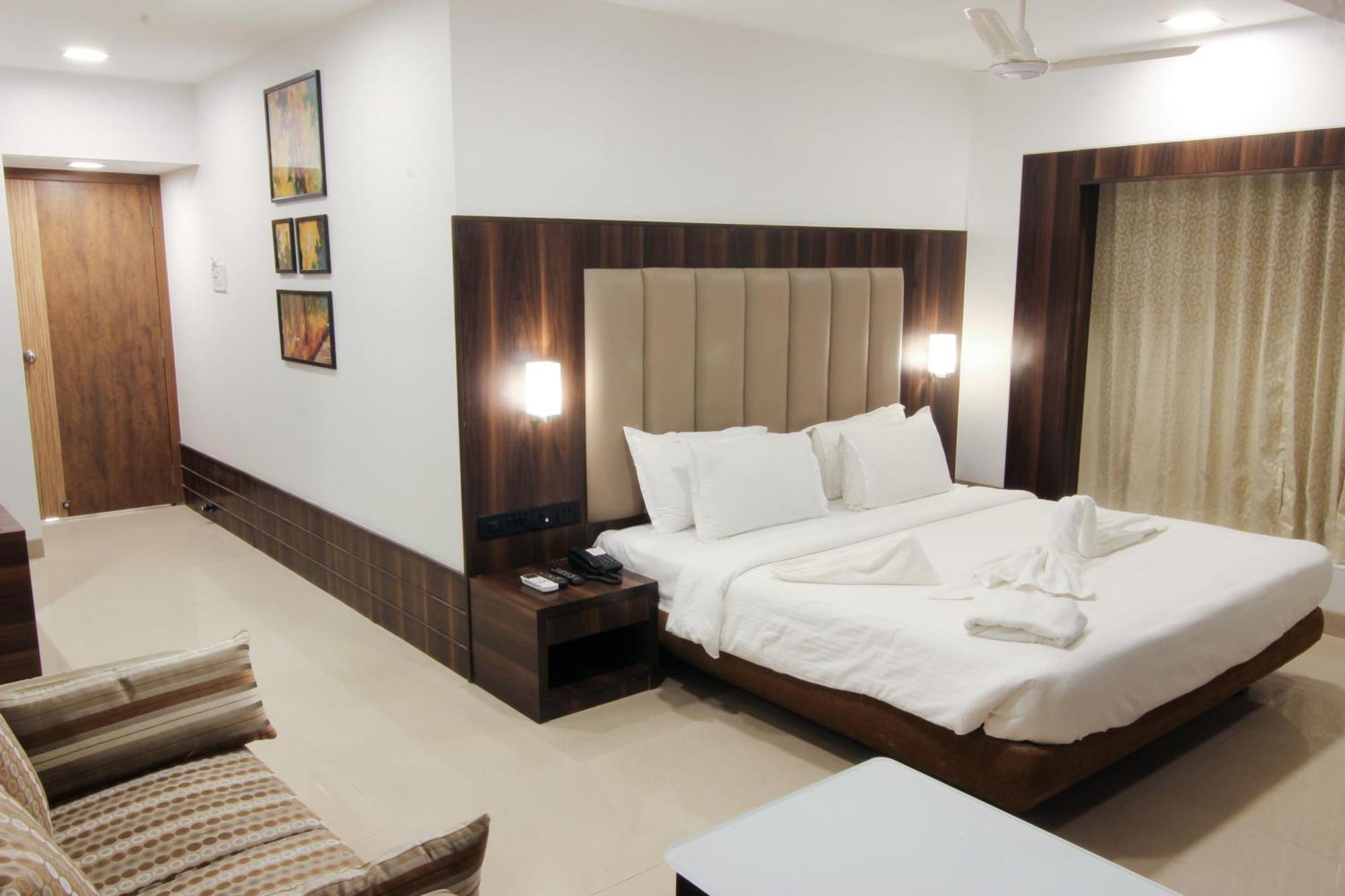 Golden Chariot The Boutique Hotel Mumbai Exteriör bild