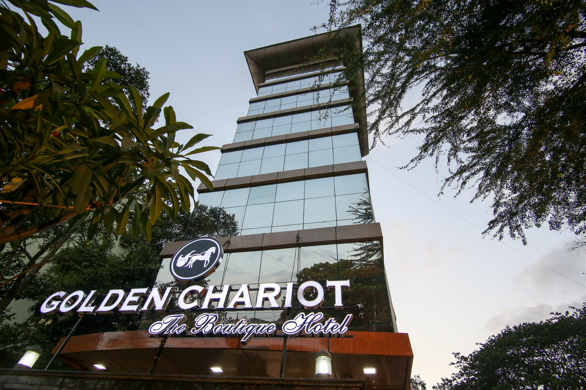 Golden Chariot The Boutique Hotel Mumbai Exteriör bild